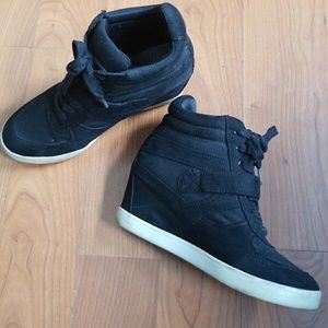 Madden girl Olleyy wedge sneaker